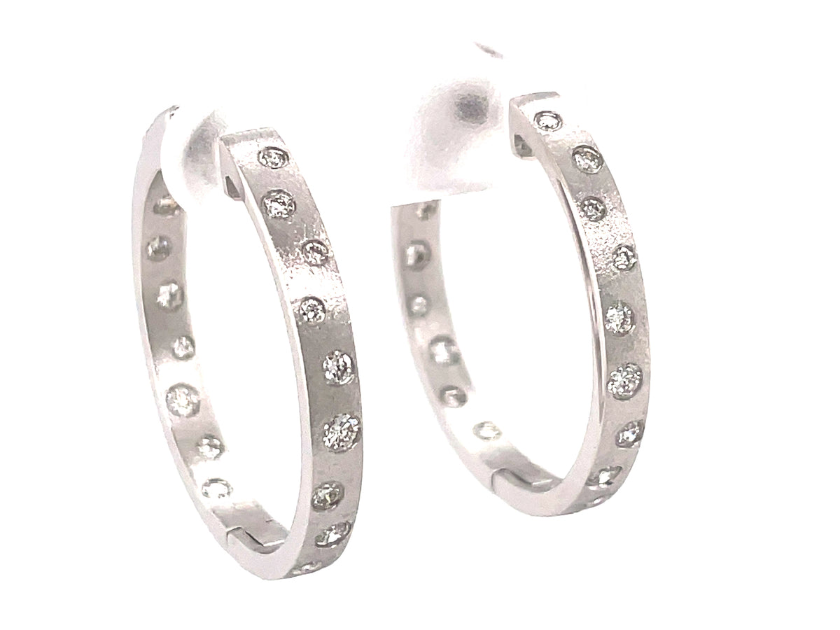 DIAMOND FLUSH SET CIRCLE 26MM HOOP EARRING