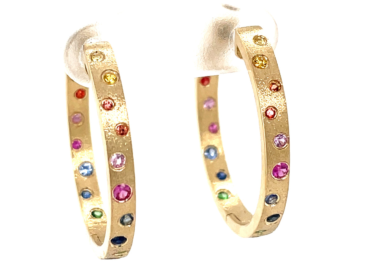 RAINBOW SAPPHIRE FLUSH SET CIRCLE 26MM HOOP EARRING, SATIN FINISH