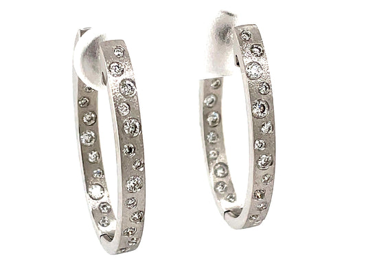DIAMOND FLUSH SET OVAL 27X16MM HOOP EARRING