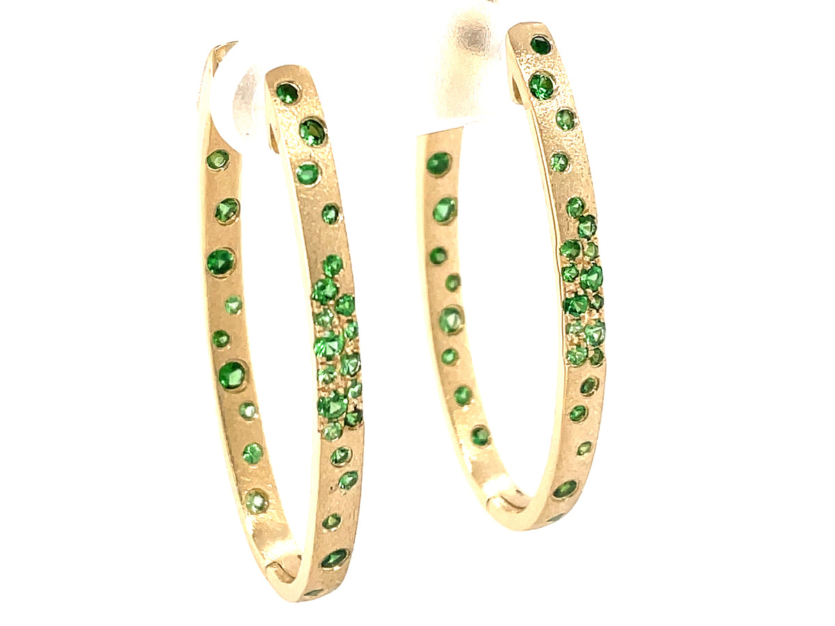 TSAVORITE FLUSH SET OVAL HOOP EARRING, 37X17MM, SATIN FINISH