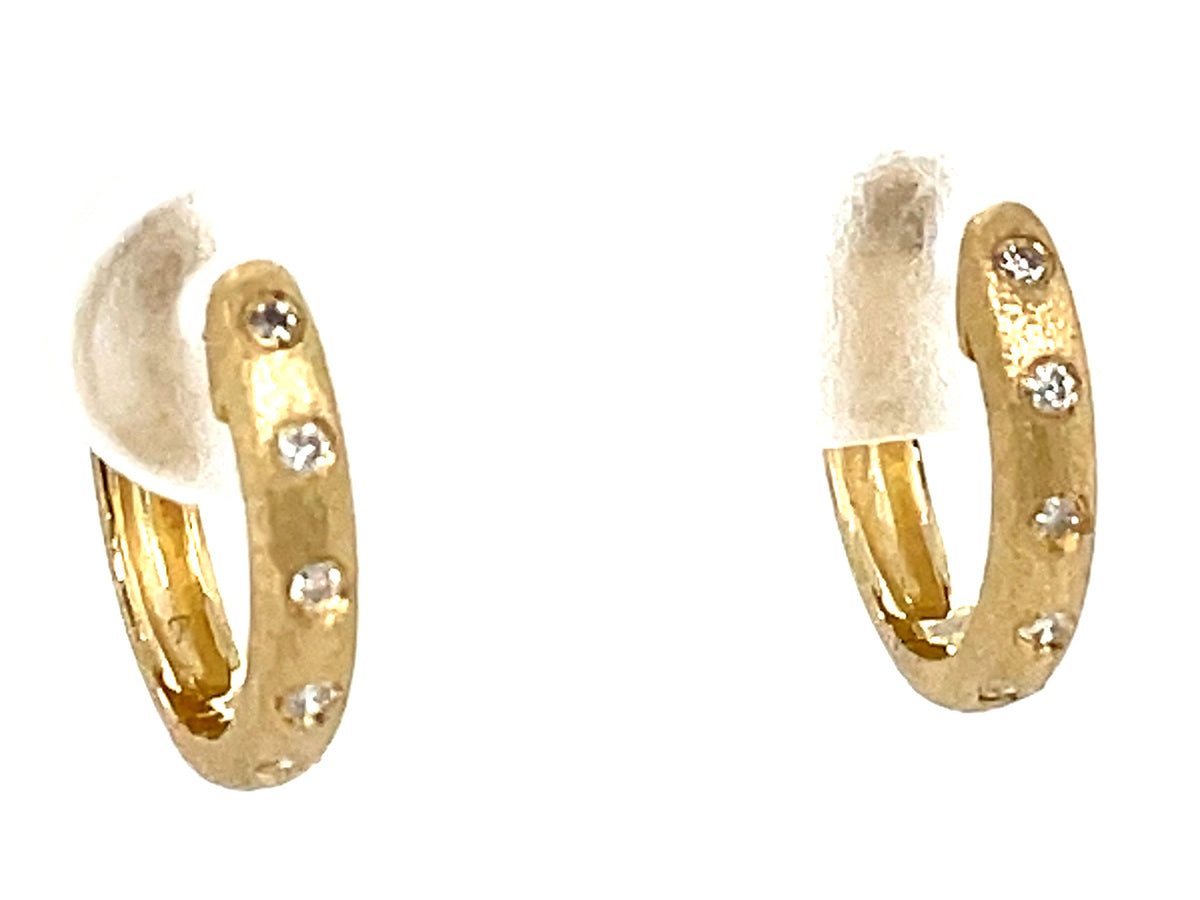 DIAMOND BURNISH SET ROUND HUGGY EARRING