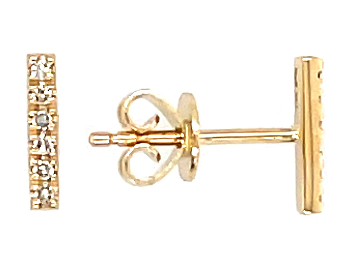 DIAMOND 8MM BAR STUD EARRING