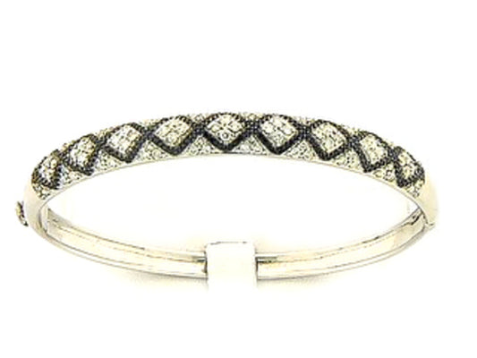 BLACK & WHITE DIAMOND BANGLE, 18KW (R/H)