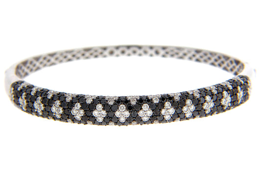BLACK & WHITE DIAMOND BANGLE, 18KW (R/H)