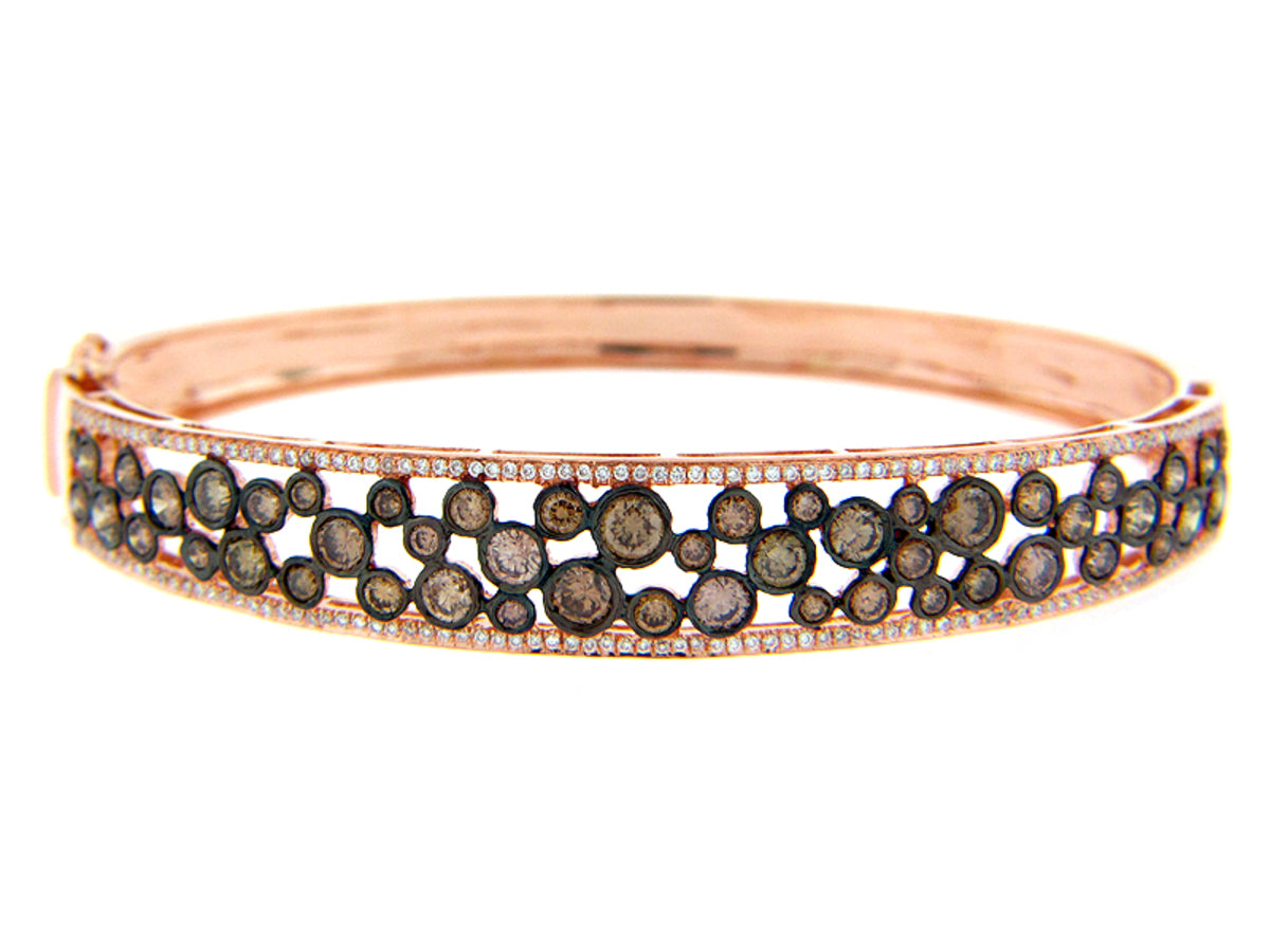 BROWN & WHITE DIAMOND BANGLE, 18KR (N)