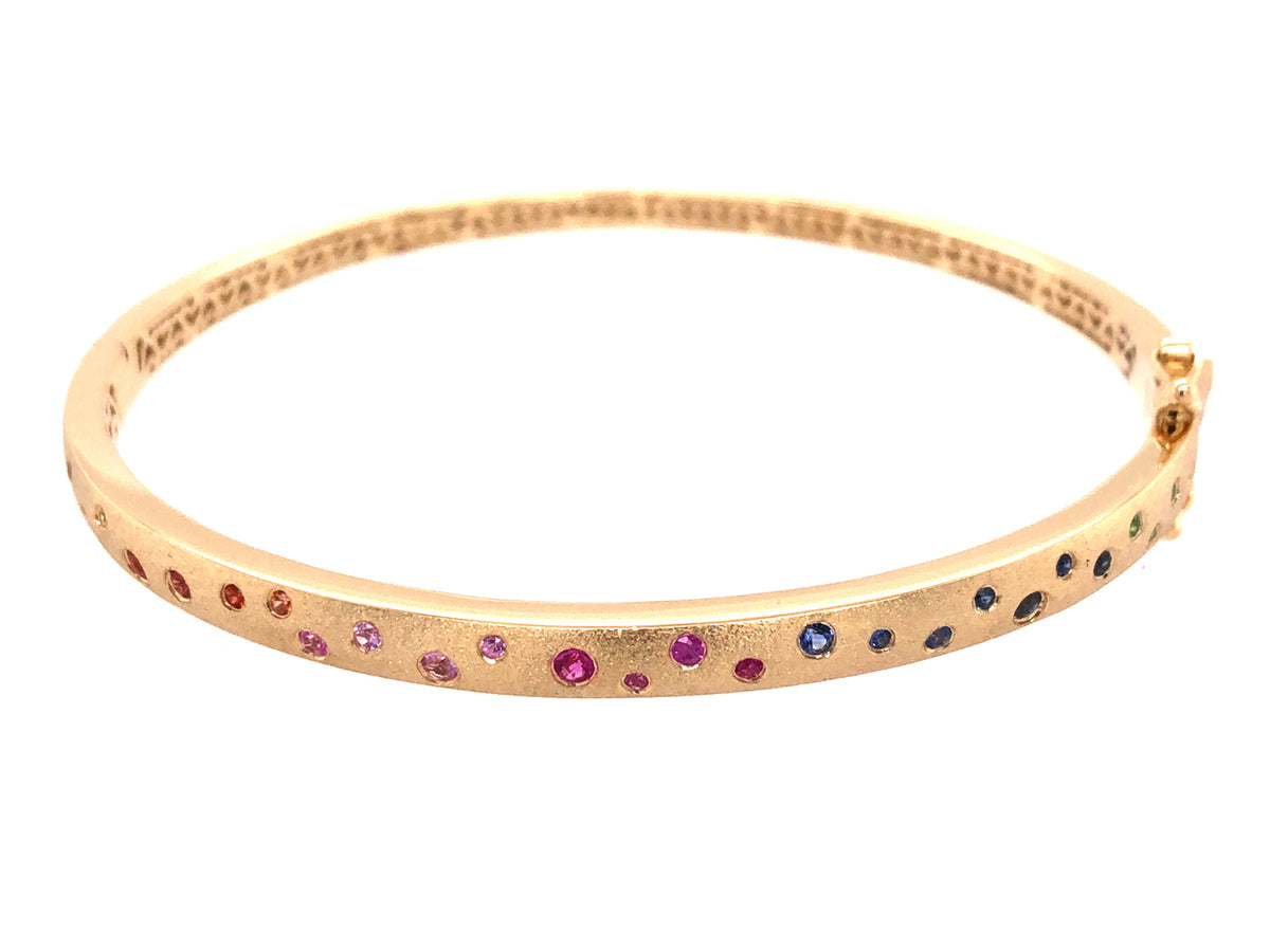 RAINBOW SAPPHIRE & TSAVORITE SCATTERED NARROW BANGLE
