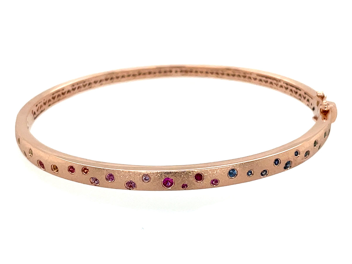 RAINBOW SAPPHIRE & TSAVORITE SCATTERED NARROW BANGLE