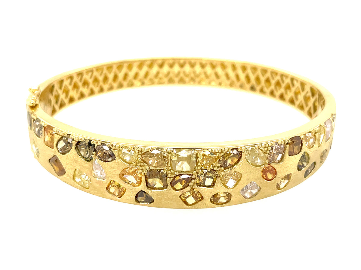 NATURAL FANCY COLOR DIAMOND FLUSH SET BANGLE, SATIN FINISH, 18K GREEN GOLD (N)