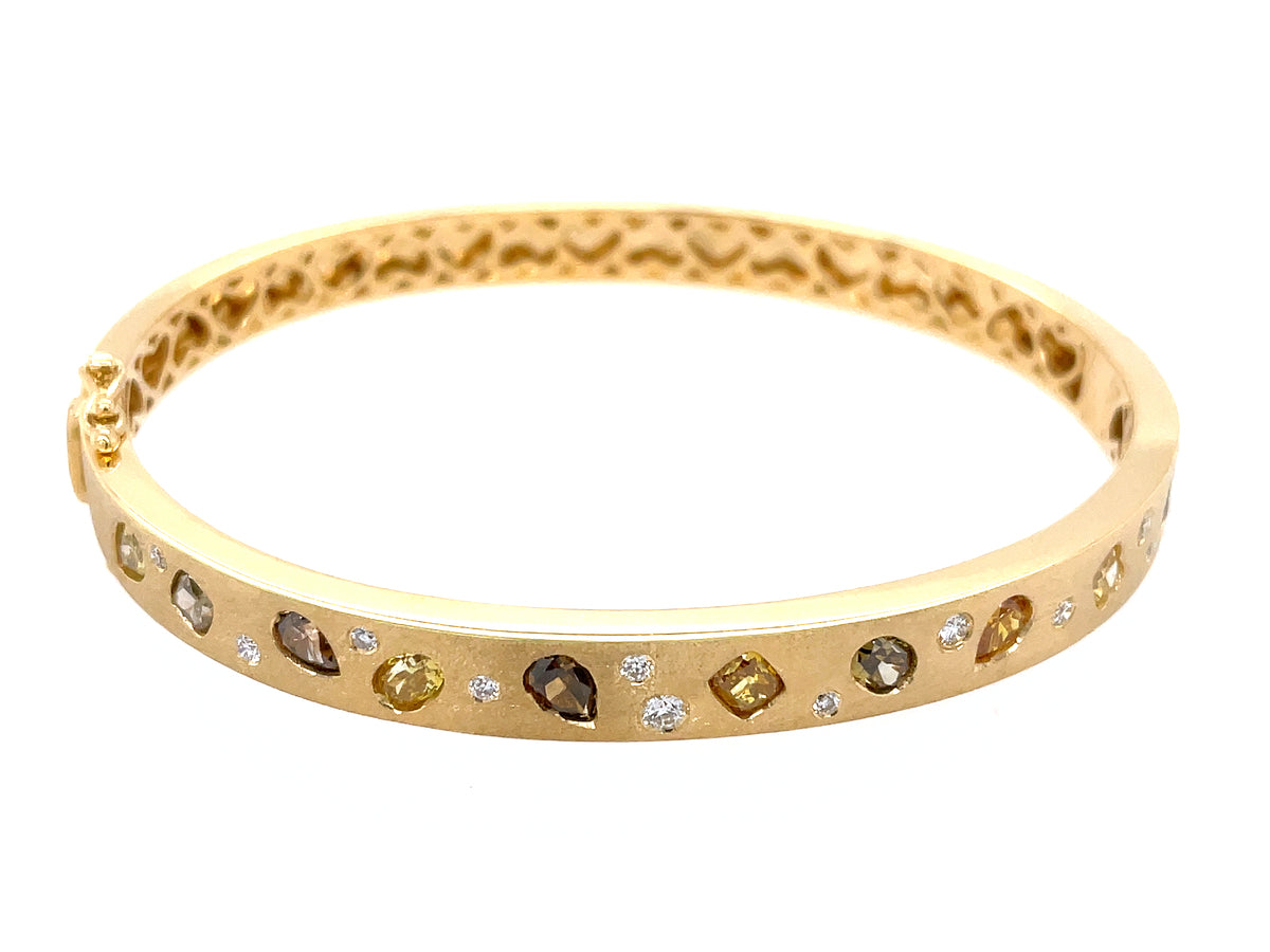 NATURAL FANCY COLOR DIAMOND FLUSH SET BANGLE, SATIN FINISH, 18KY (N)