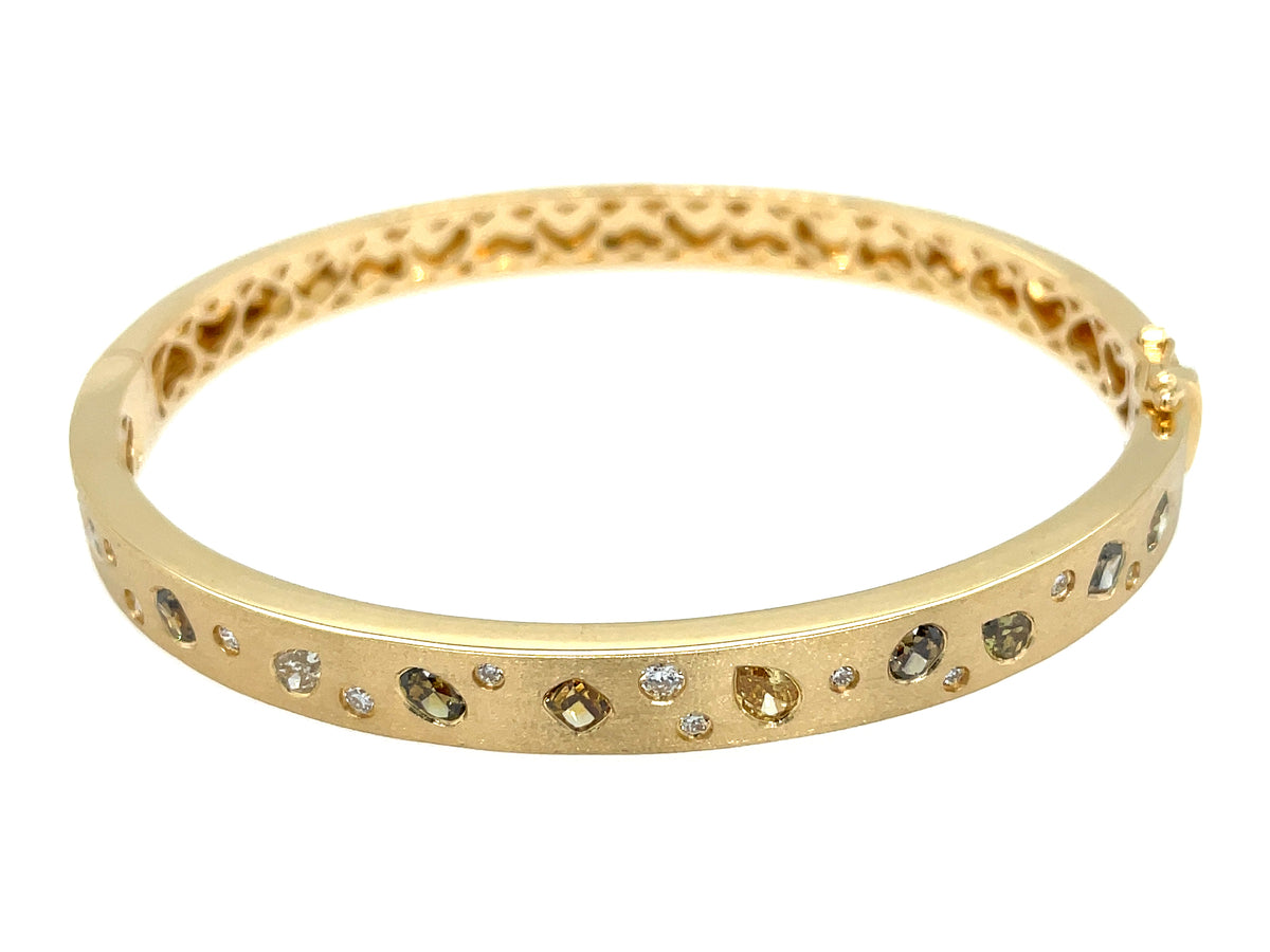 NATURAL FANCY COLOR DIAMOND FLUSH SET BANGLE, SATIN FINISH, 18KY (N)