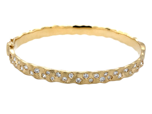 Diamond Flush Set Wavy Bangle, 5.8mm