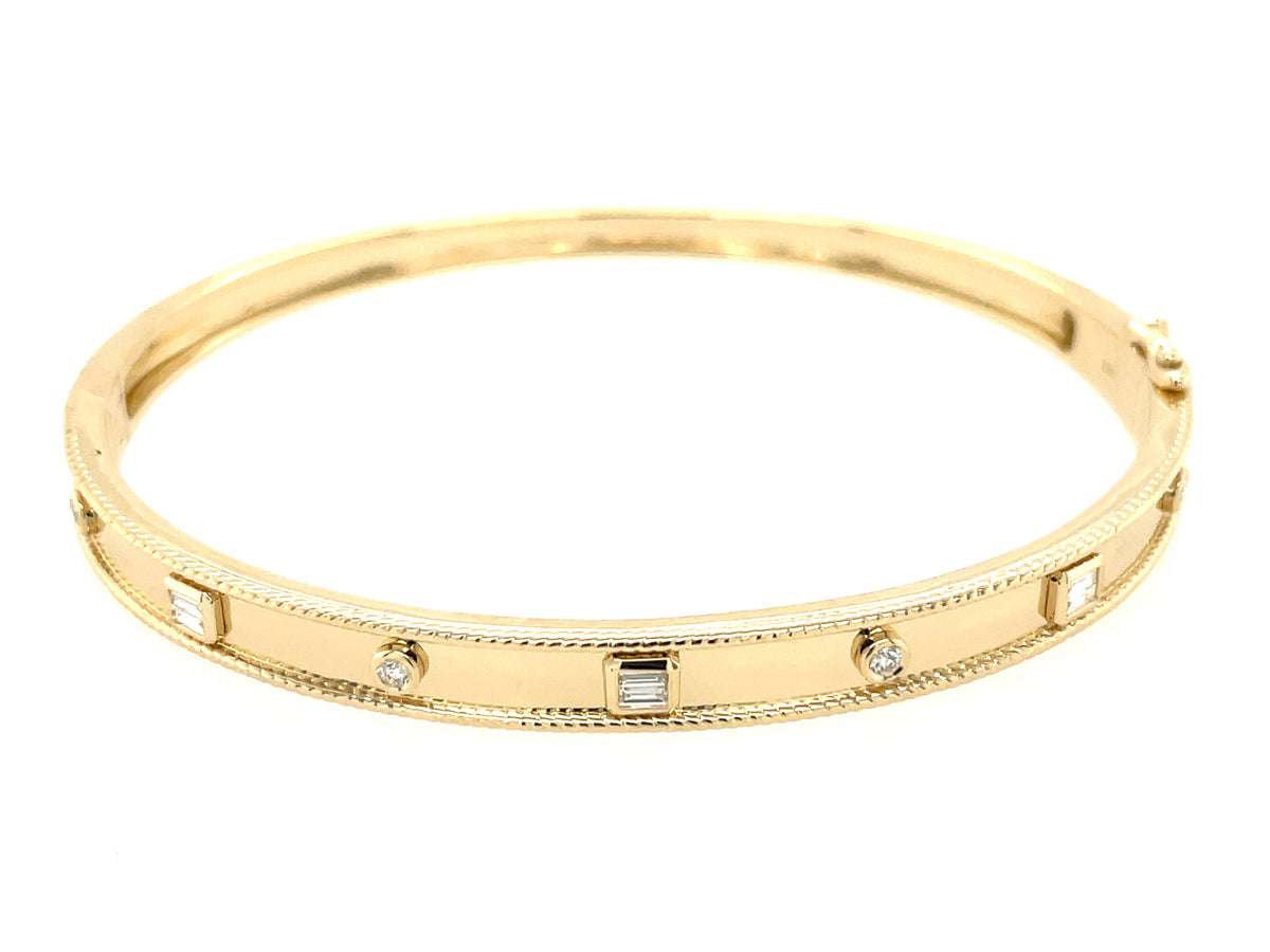 DIAMOND BAGUETTE & ROUND BEZEL BRAIDED EDGE BANGLE, 5.6MM