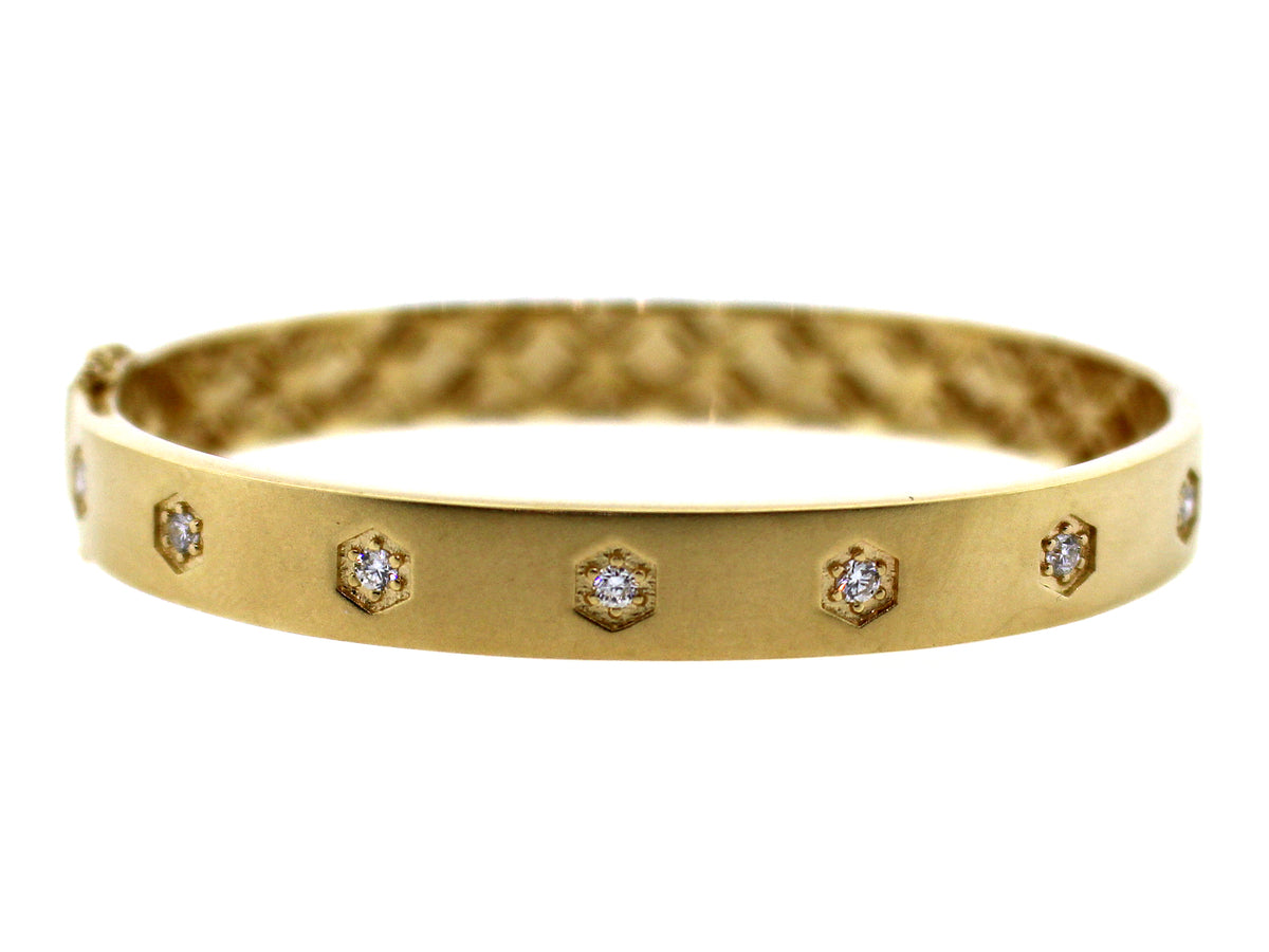 DIAMOND HONEYCOMB FLUSH SET BANGLE, SATIN FINISH, 14KY (N)