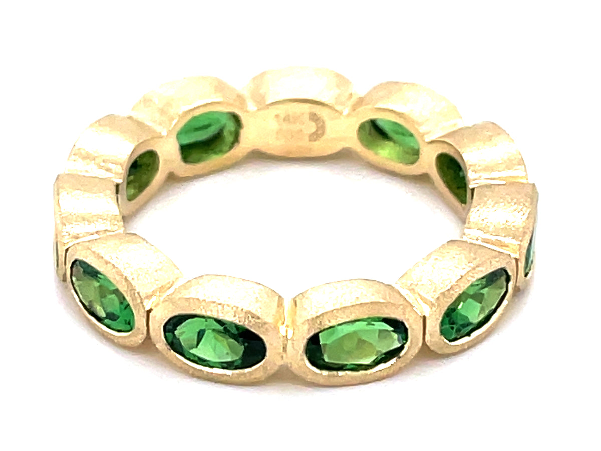 TSAVORITE OVAL BEZEL SATIN ETERNITY BAND, 14KY (N)