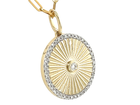 DIAMOND DISC PLEATED HALO PENDANT, 18" PAPERCLIP CHAIN
