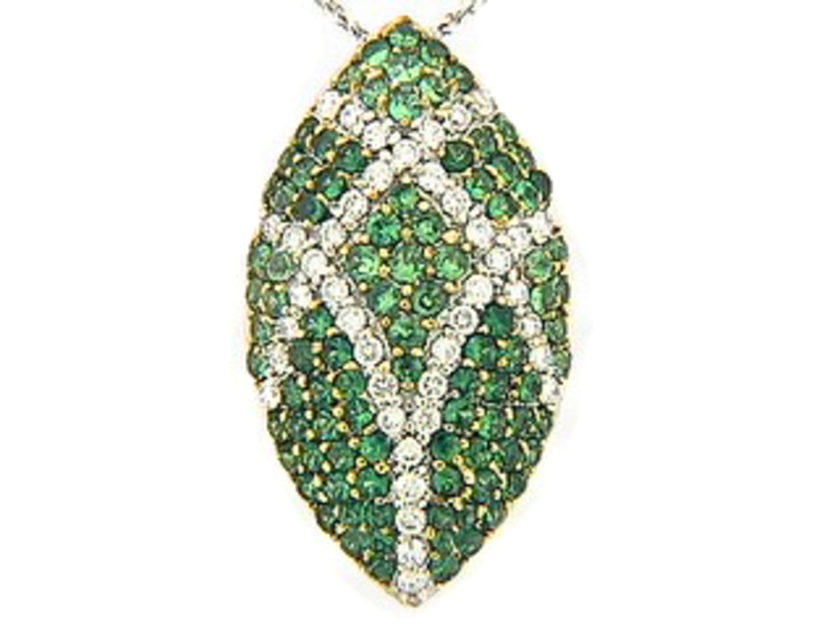 TSAVORITE & DIAMOND PENDANT, 18KW (N), C=1.17