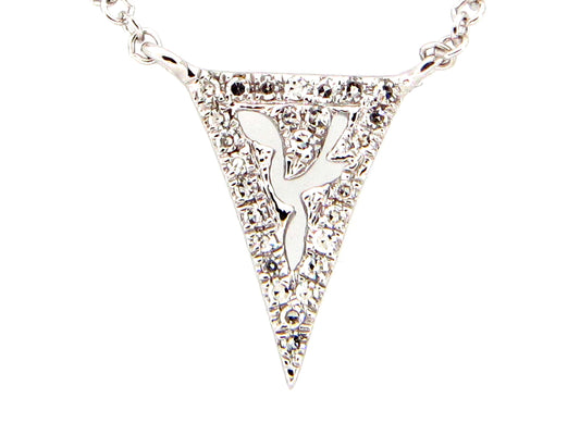 DIAMOND PENDANT NECKLACE