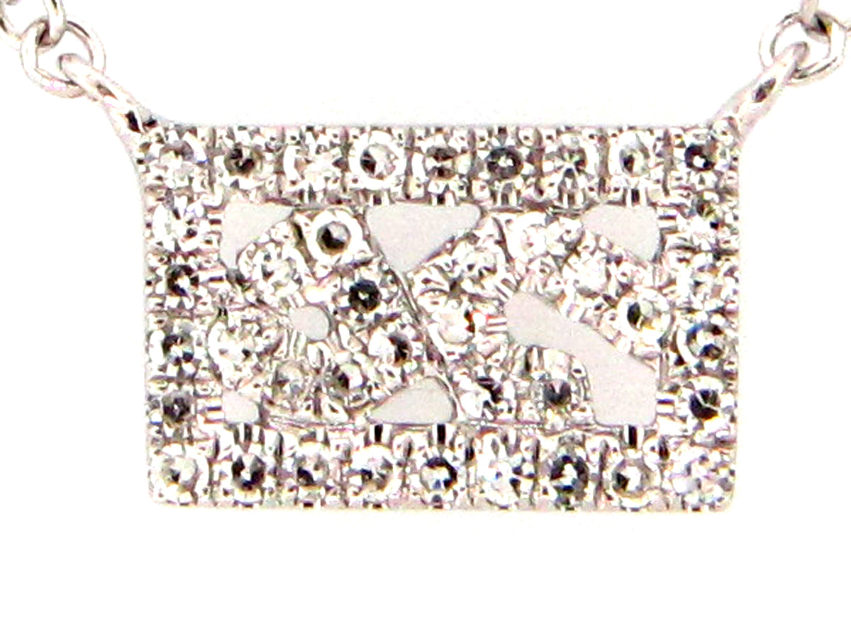 DIAMOND PENDANT NECKLACE