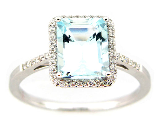 AQUAMARINE & DIAMOND RING