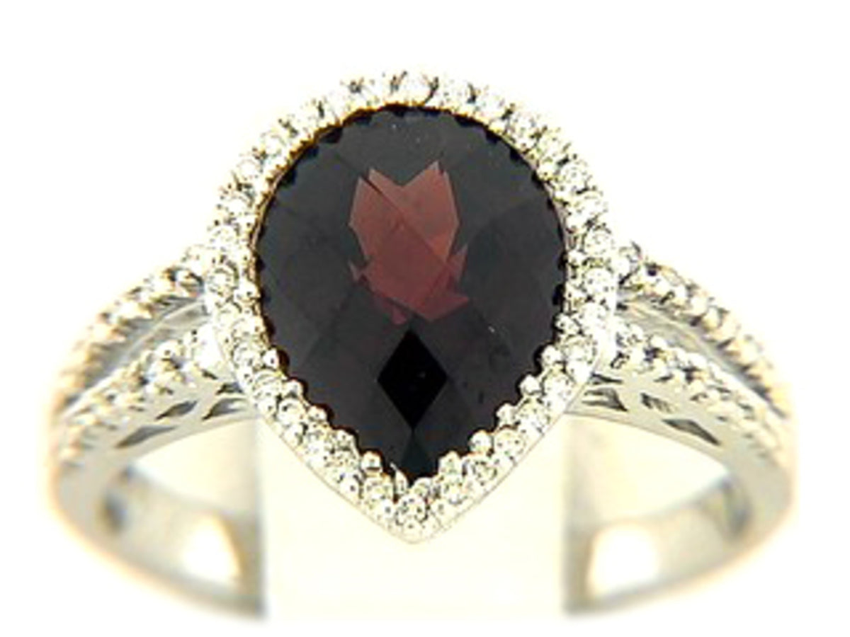 CHB GARNET RING