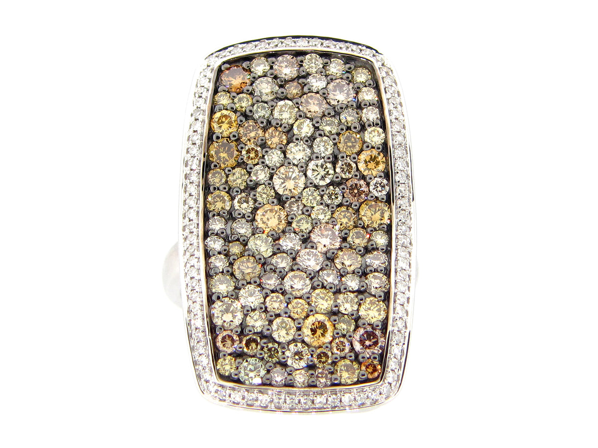 FANCY COLOR DIAMOND PENDANT