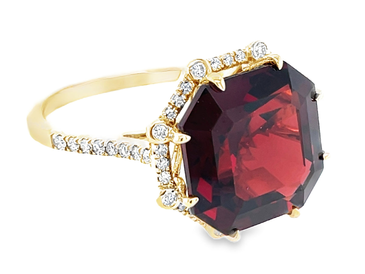 GARNET ASSCHER CUT & DIAMOND HALO RING