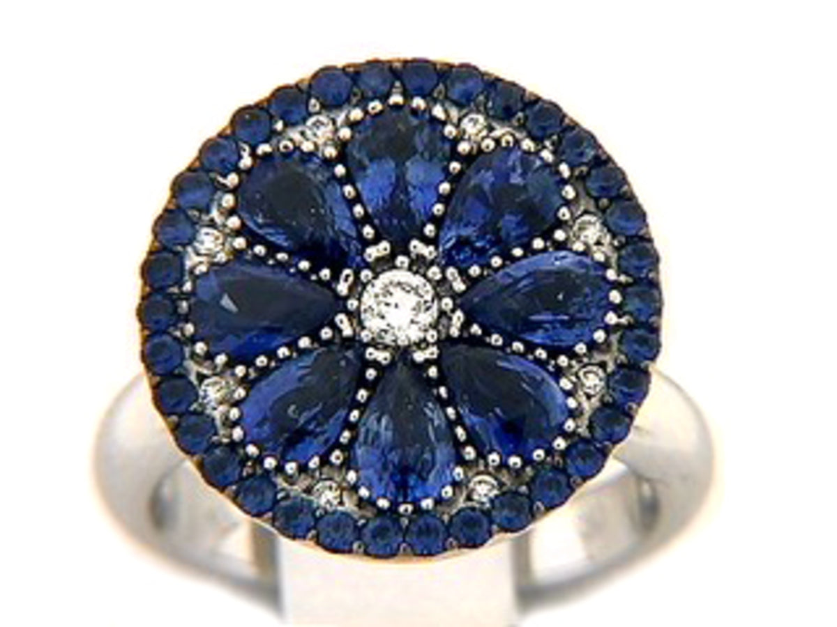 SAPPHIRE & DIAMOND RING