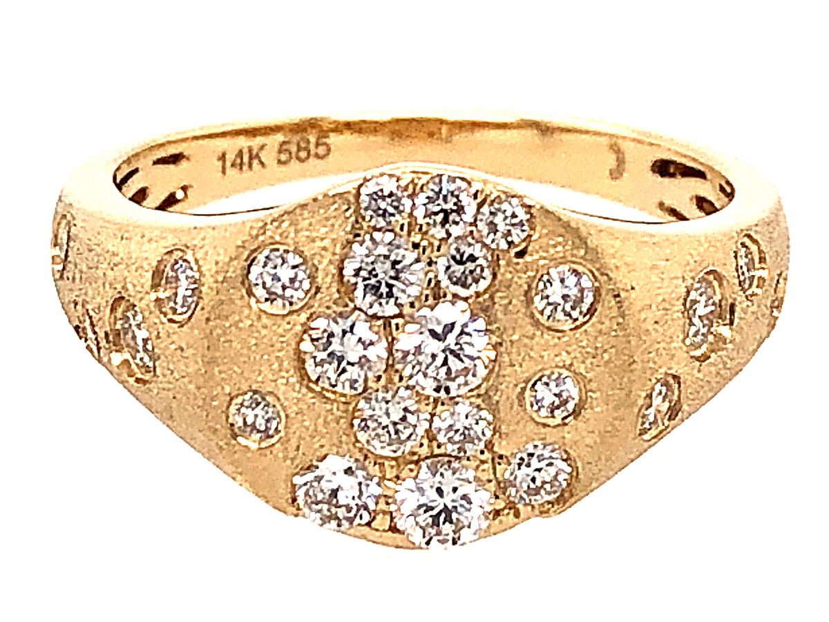DIAMOND SCATTERED OVAL FLUSH SET RING