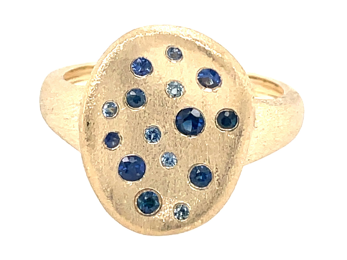SAPPHIRE FLUSH SCATTERED CLUSTER RING, SATIN FINISH, 14KY (H)
