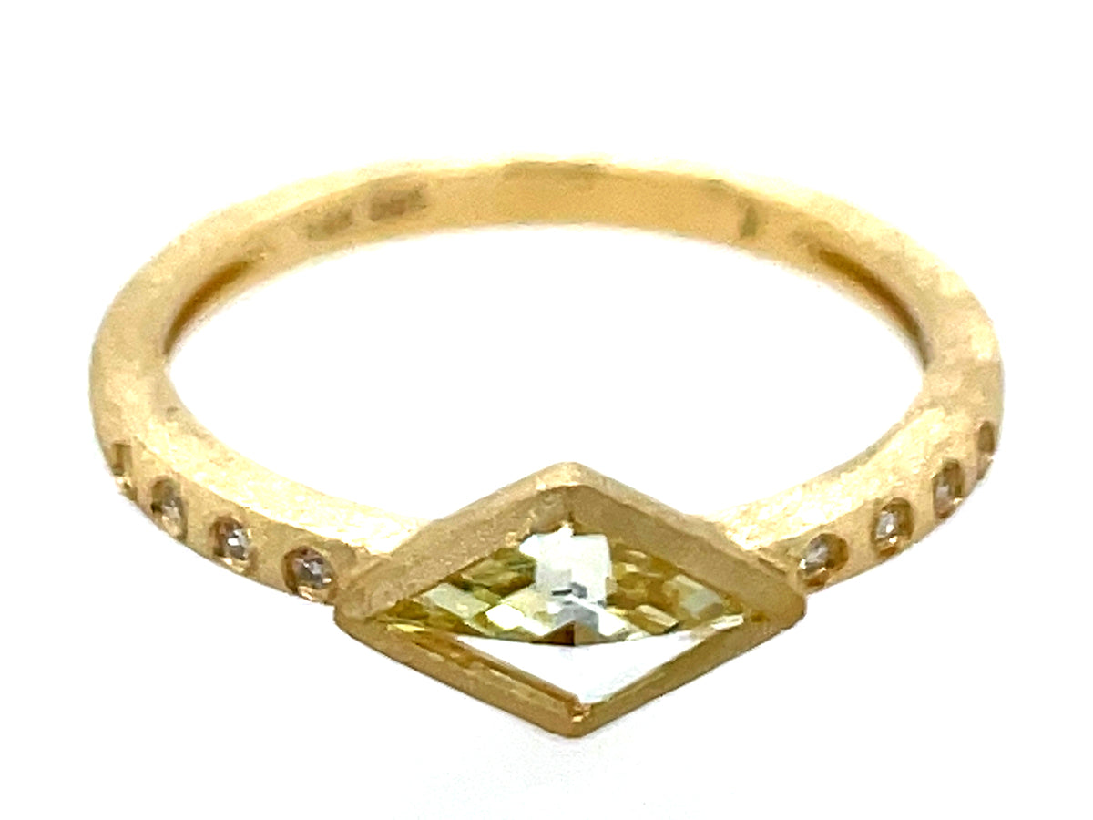NATURAL YELLOW DIAMOND RHOMBUS BEZEL & DIAMOND RING, SATIN FINISH