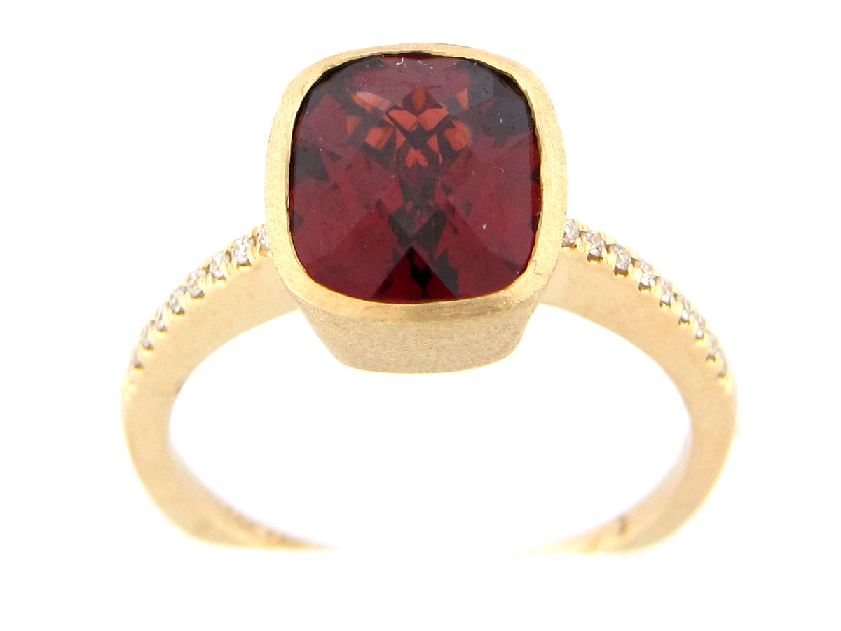 GARNET & DIAMOND RING, SATIN BEZEL, 14KY (N)