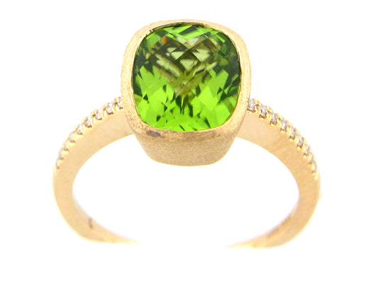 PERIDOT & DIAMOND RING, SATIN BEZEL, 14KY (N)