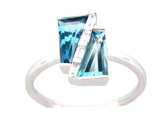 BLUE TOPAZ STACKED TRAPEZOID & DIAMOND RING, 14KW (R)