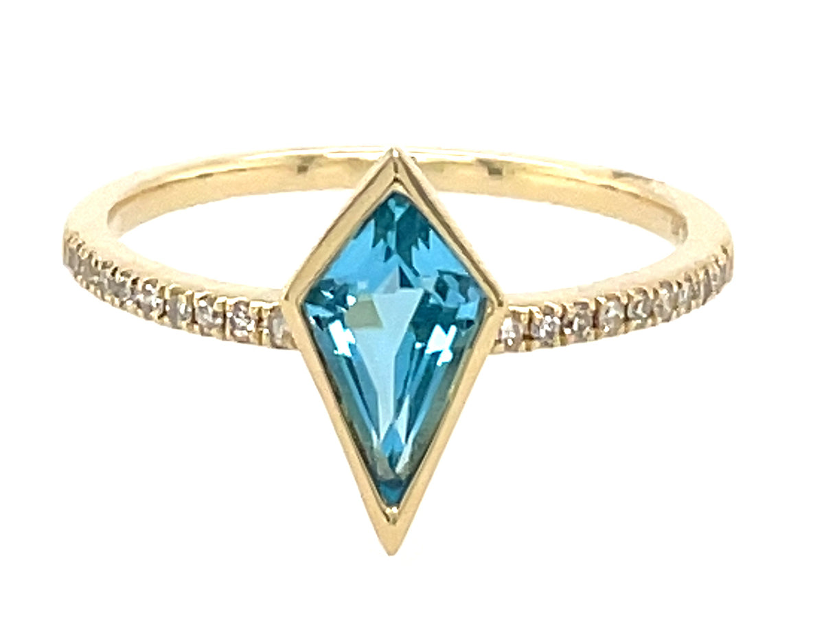 BLUE TOPAZ BEZEL TRAPEZOID & DIAMOND RING