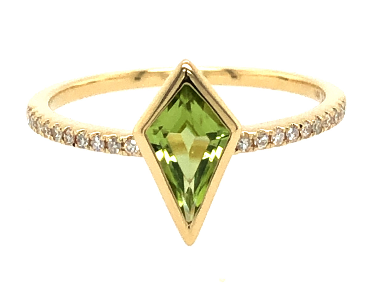 PERIDOT BEZEL TRAPEZOID & DIAMOND RING