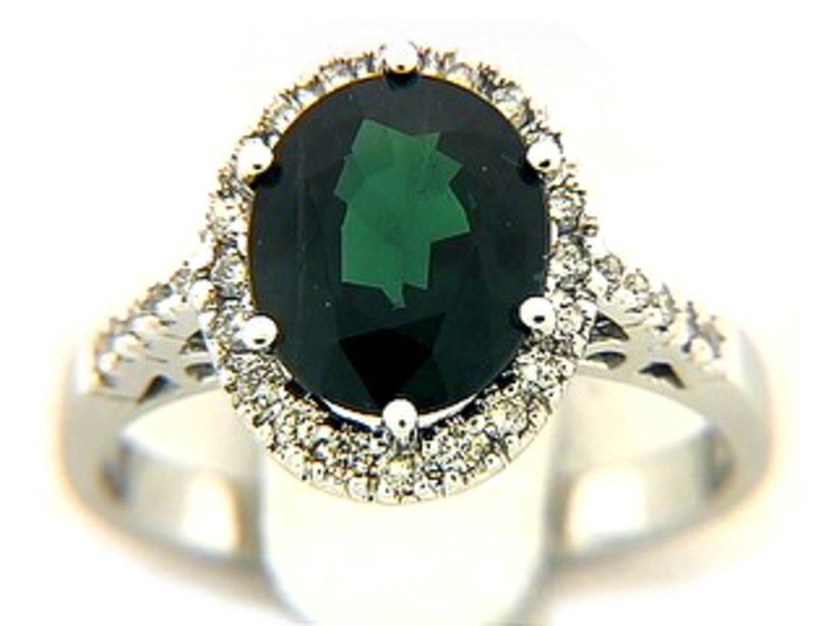 TSAVORITE & DIAMOND RING