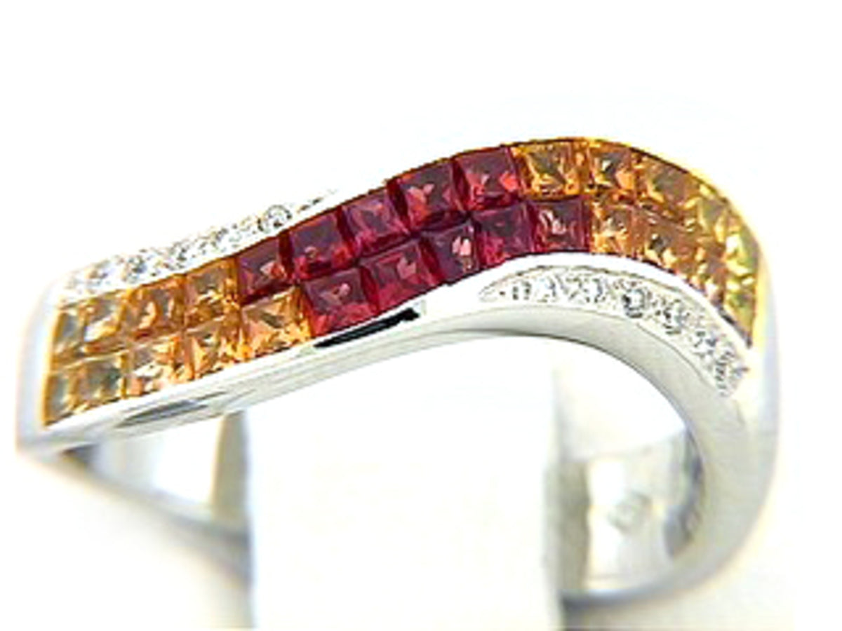 ORANGE SAPPHIRE & DIAMOND RING