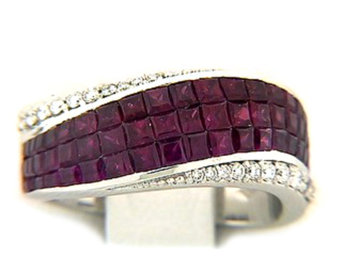 RUBY & DIAMOND RING
