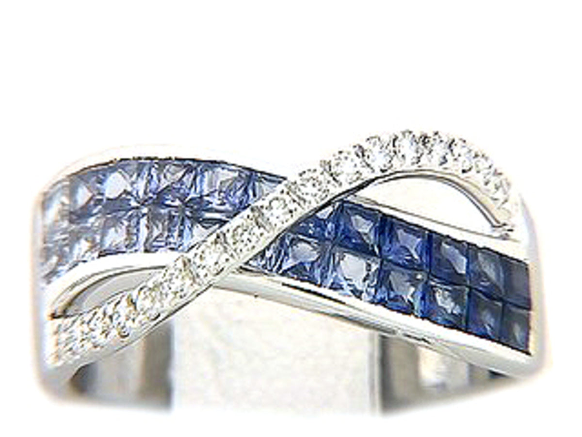 SAPPHIRE & DIAMOND RING