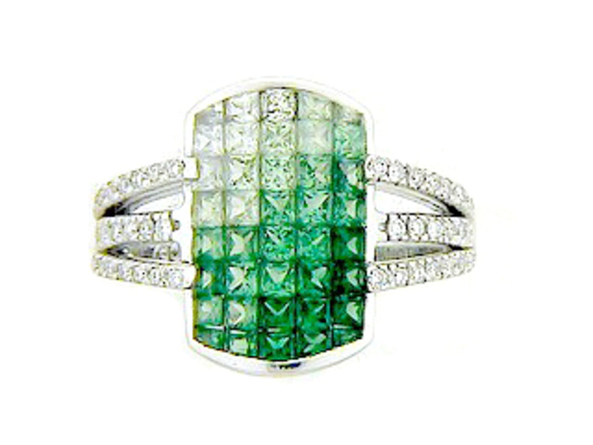 TSAVORITE & DIAMOND RING
