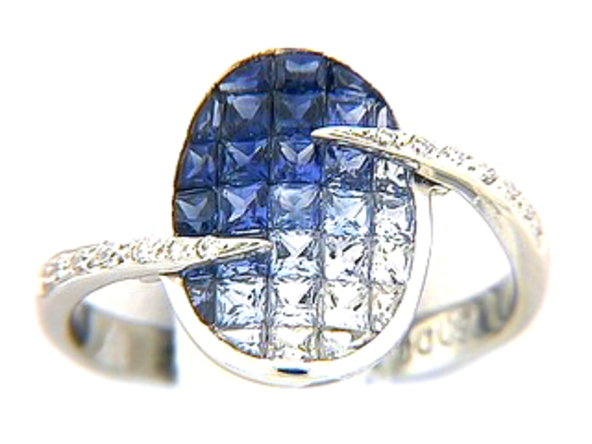 SAPPHIRE & DIAMOND RING