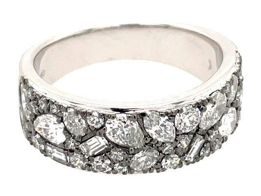 DIAMOND CLUSTER BAND RING, PLAT