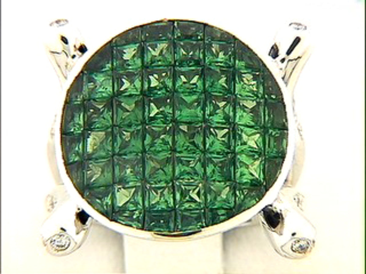 TSAVORITE & DIAMOND RING, 18KW (N), C=4.50