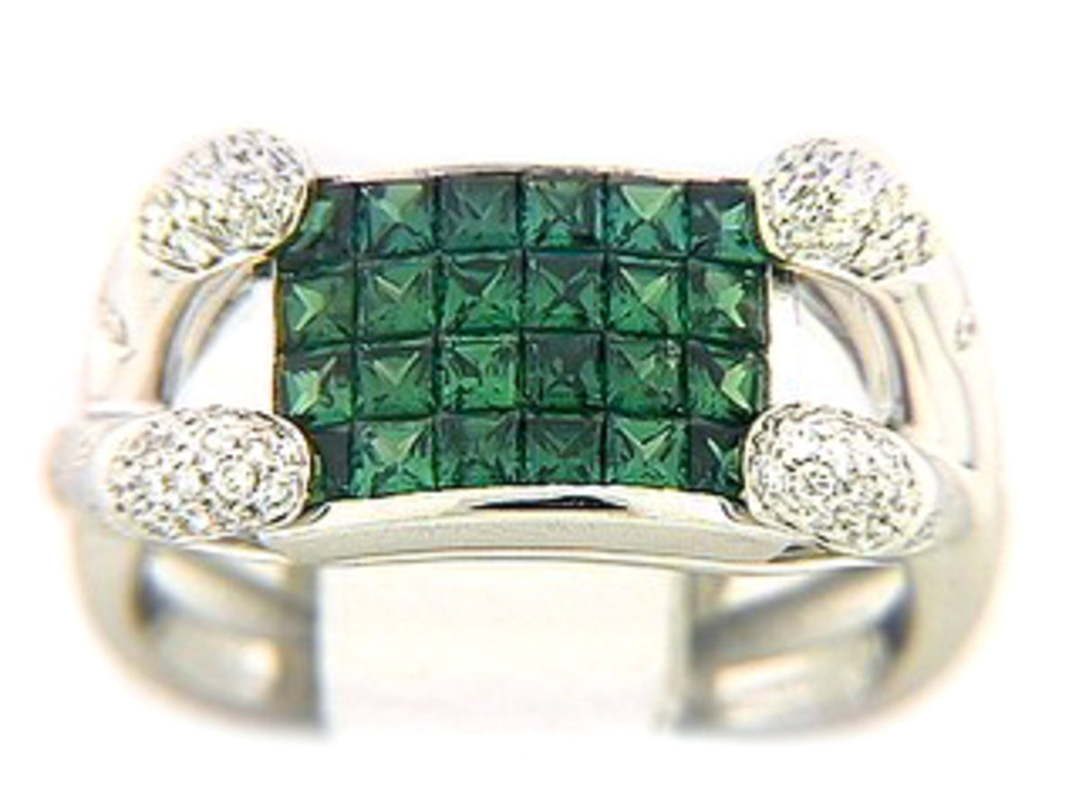 TSAVORITE & DIAMOND RING
