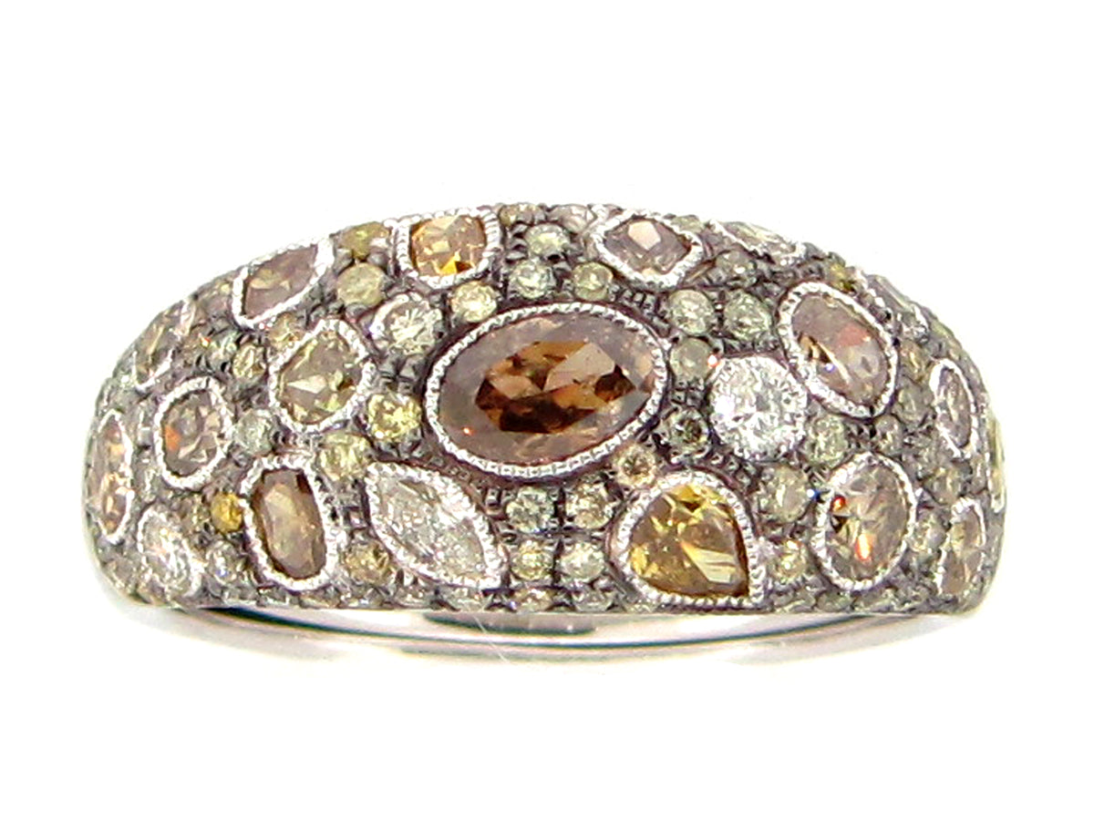 FANCY COLOR DIAMOND RING , 18KW (N)
