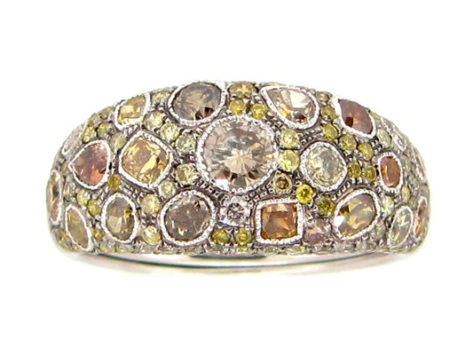 FANCY COLOR DIAMOND RING, 18KW (N)