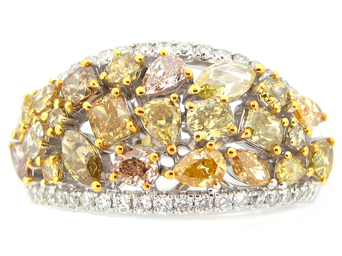 FANCY COLOR DIAMOND RING, 18KW (N)