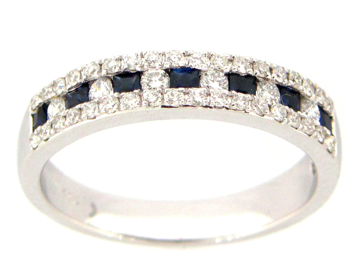 SAPPHIRE & DIAMOND RING