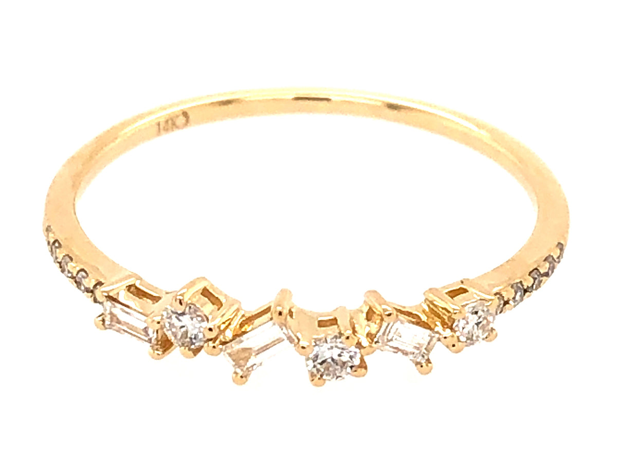 DIAMOND RING