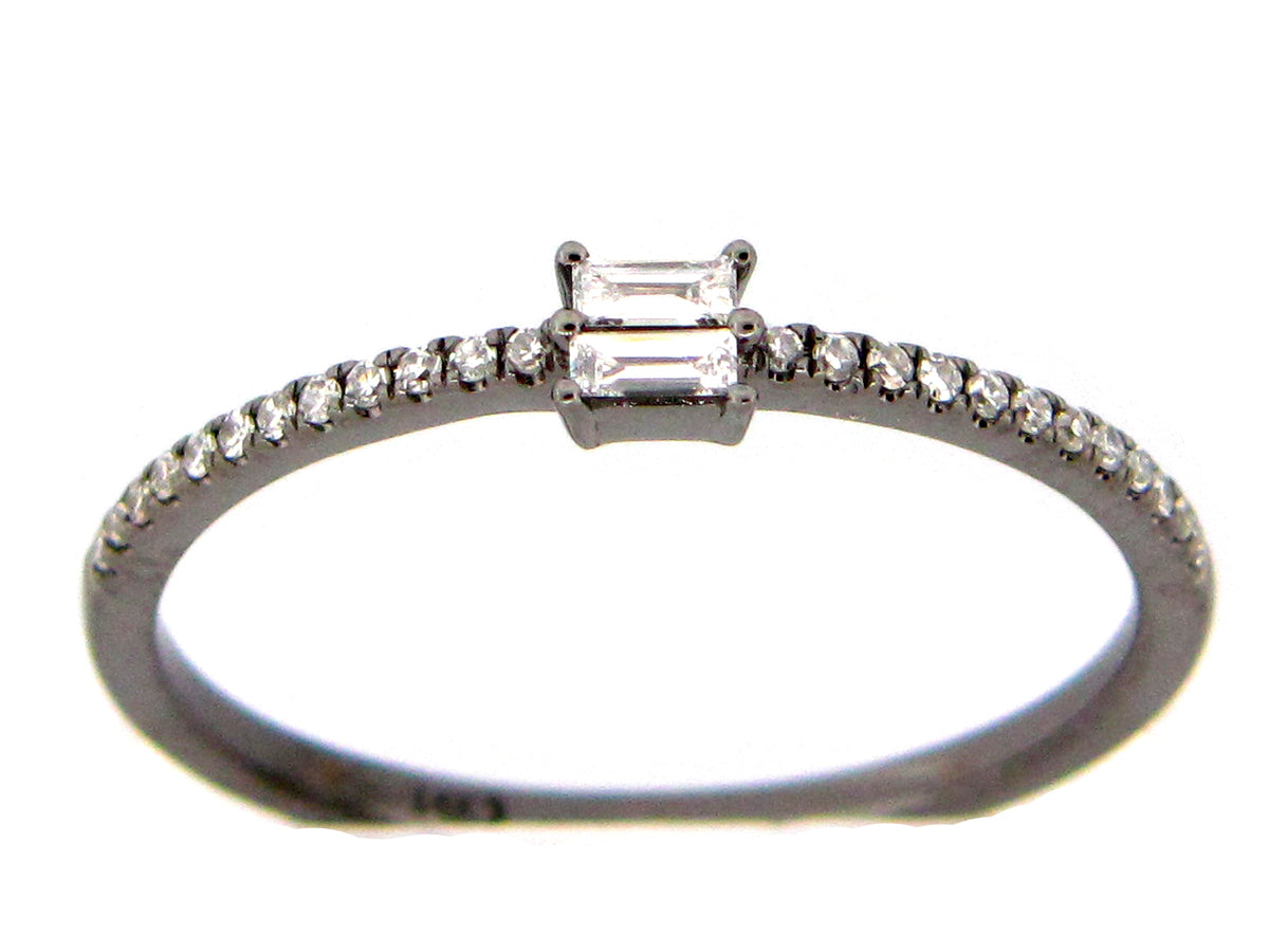 DIAMOND BAGUETTE RING